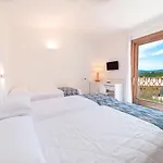 Janna E Sole Budoni