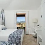 Janna E Sole 4*