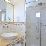 Janna E Sole Budoni